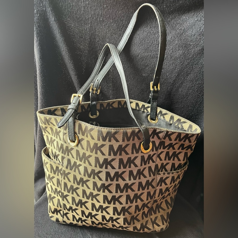 Michael Kors Signature Canvas Jet Set East West Tote Bag